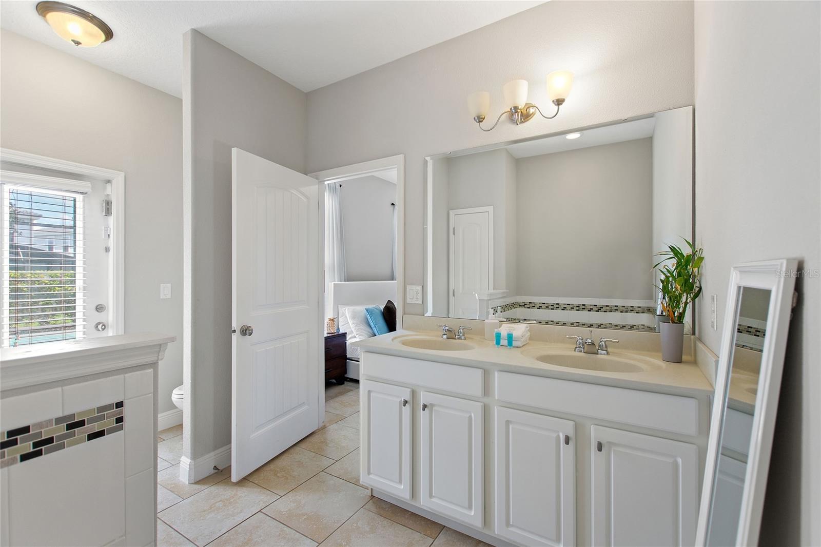 5368 Oakbourne Ave Property Photo 20