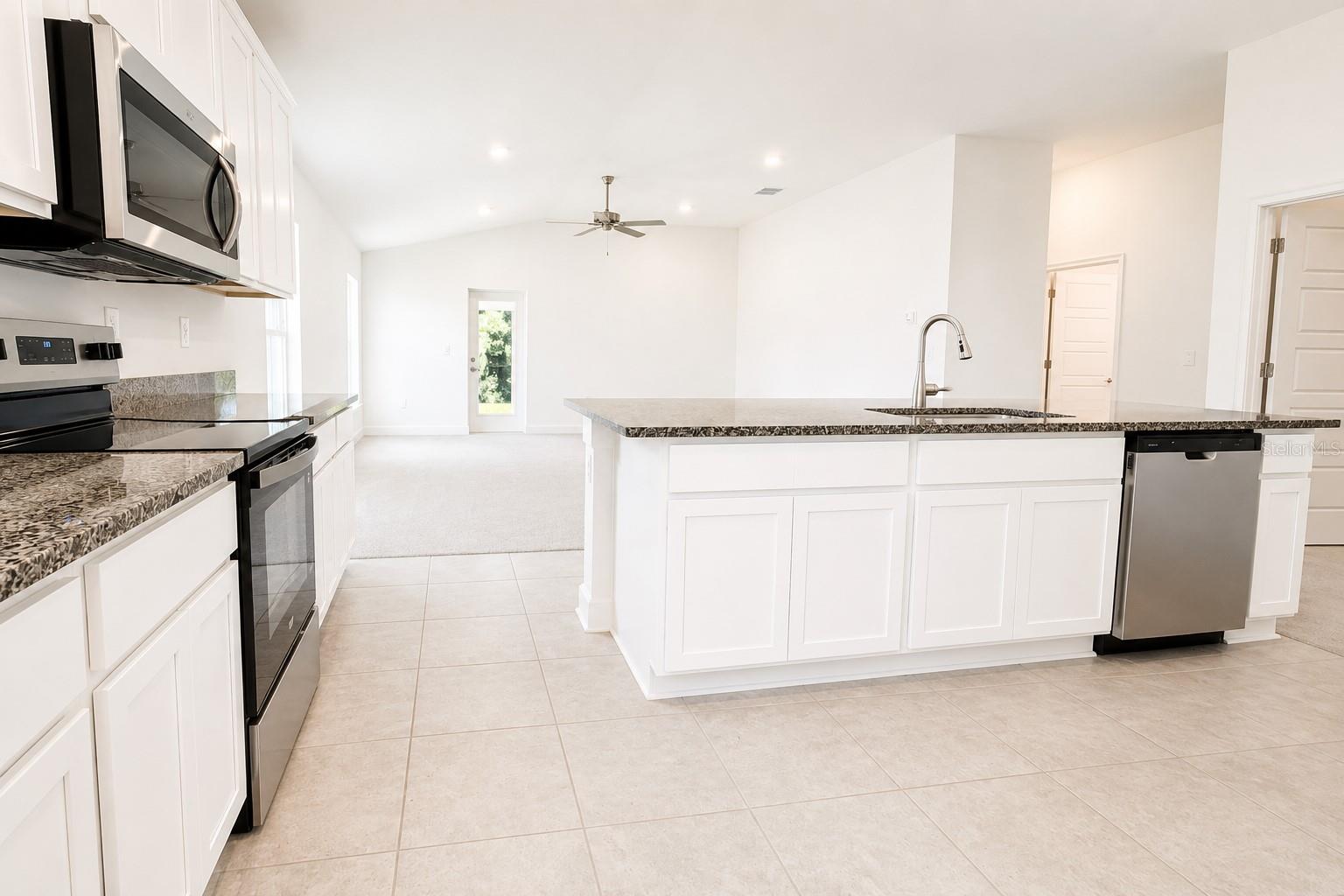 7606 Bent Tree Loop Property Photo 9