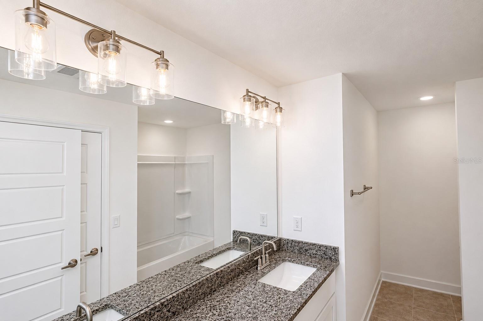 7606 Bent Tree Loop Property Photo 28