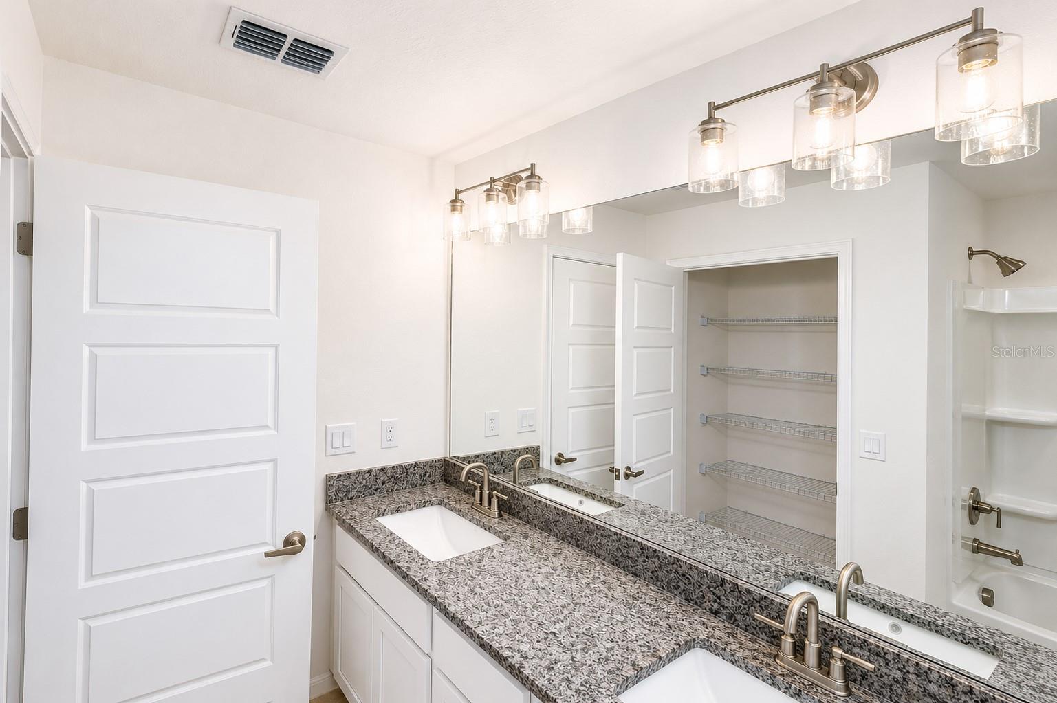 7606 Bent Tree Loop Property Photo 29