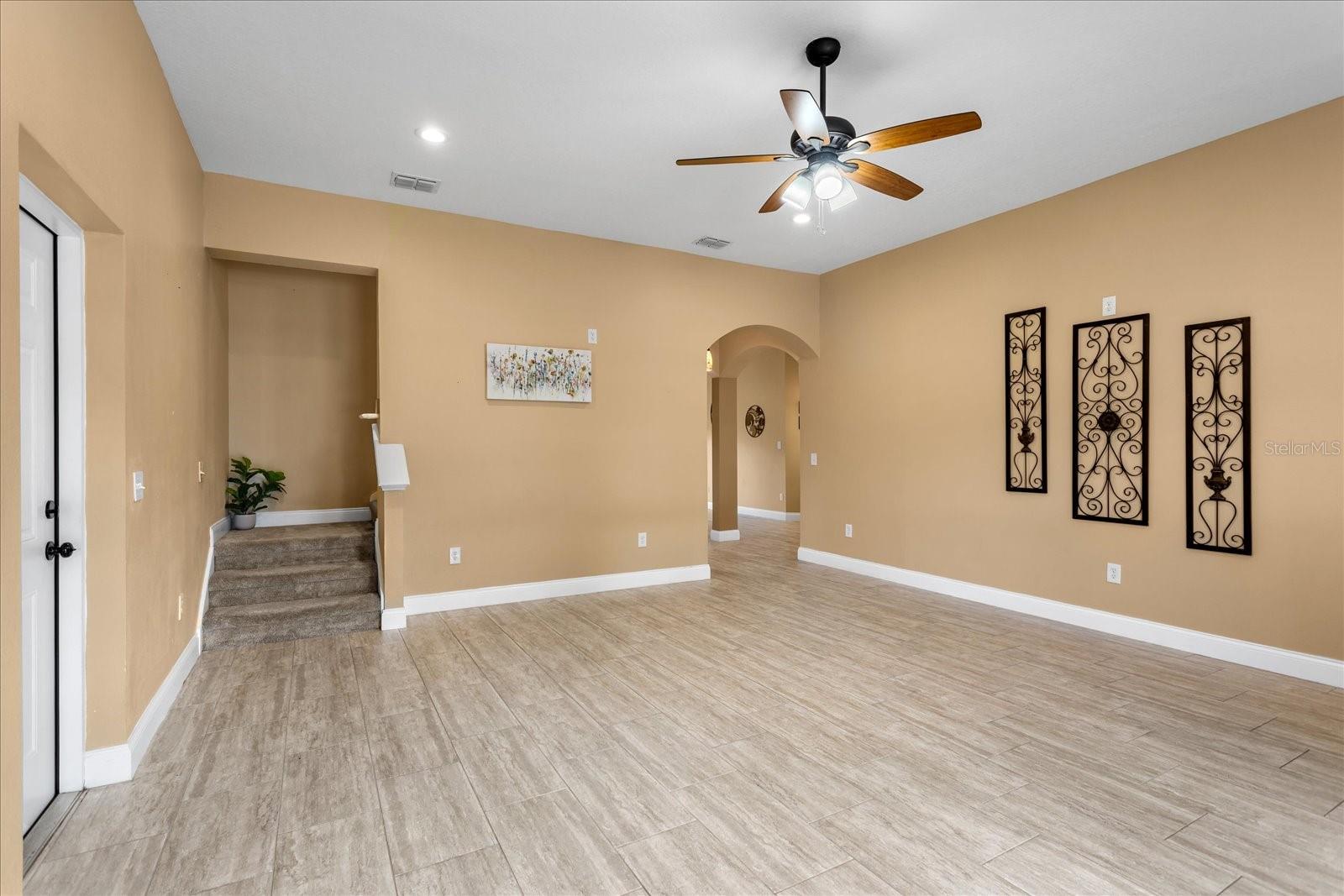 1111 Twin Rivers Blvd Property Photo 6