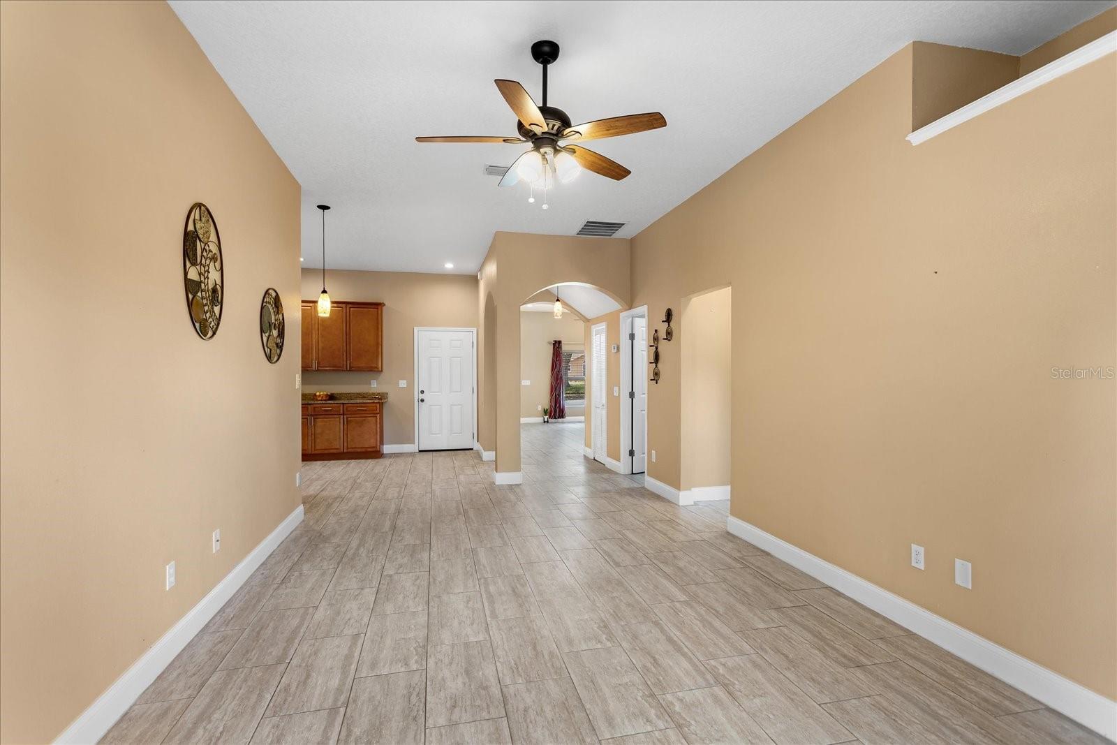 1111 Twin Rivers Blvd Property Photo 13