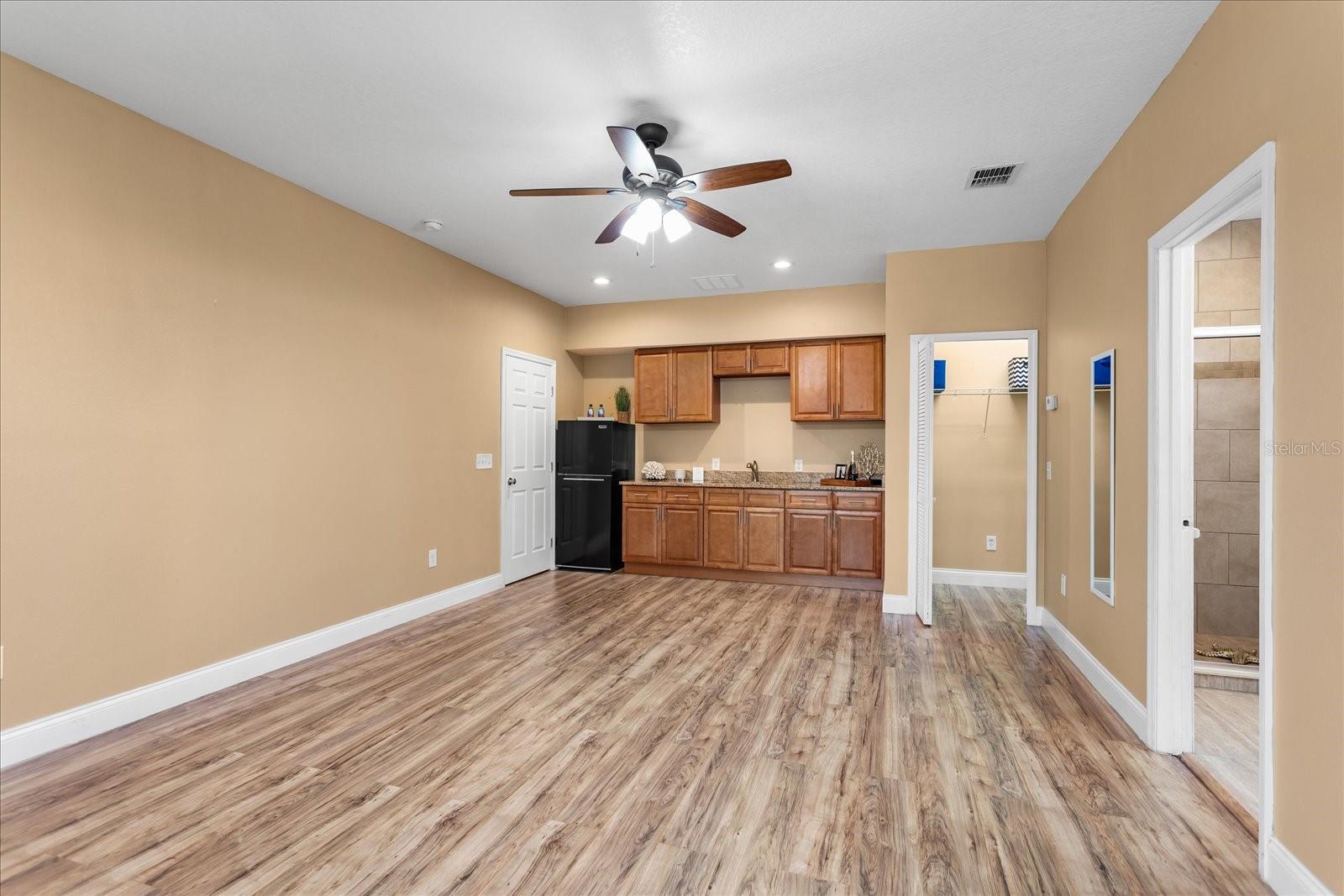 1111 Twin Rivers Blvd Property Photo 16