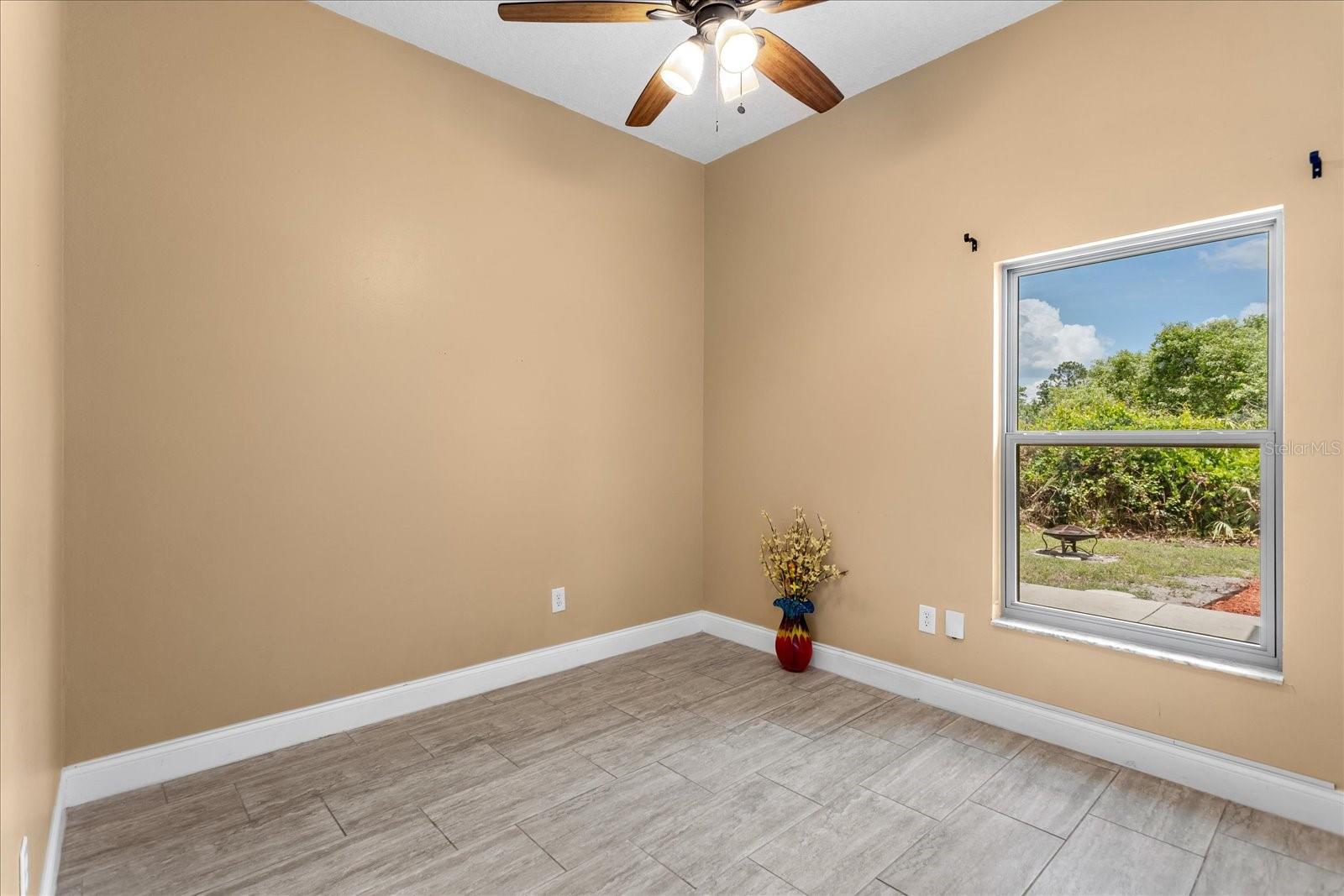 1111 Twin Rivers Blvd Property Photo 27