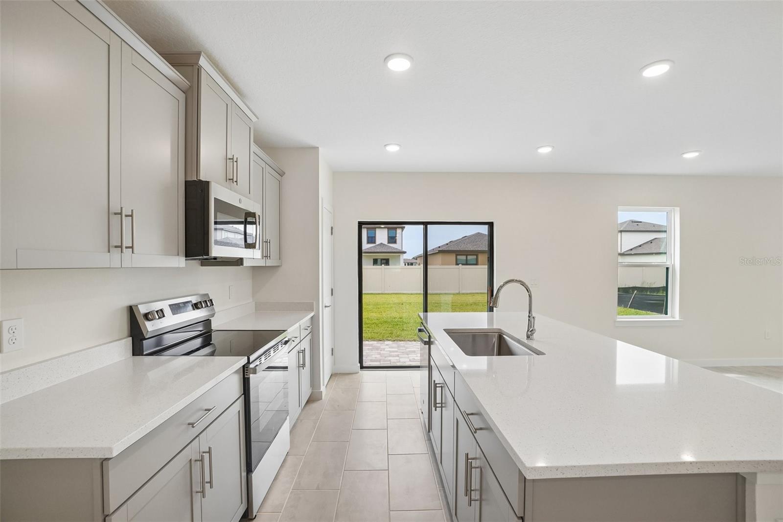 3237 Cup Dr Property Photo 10