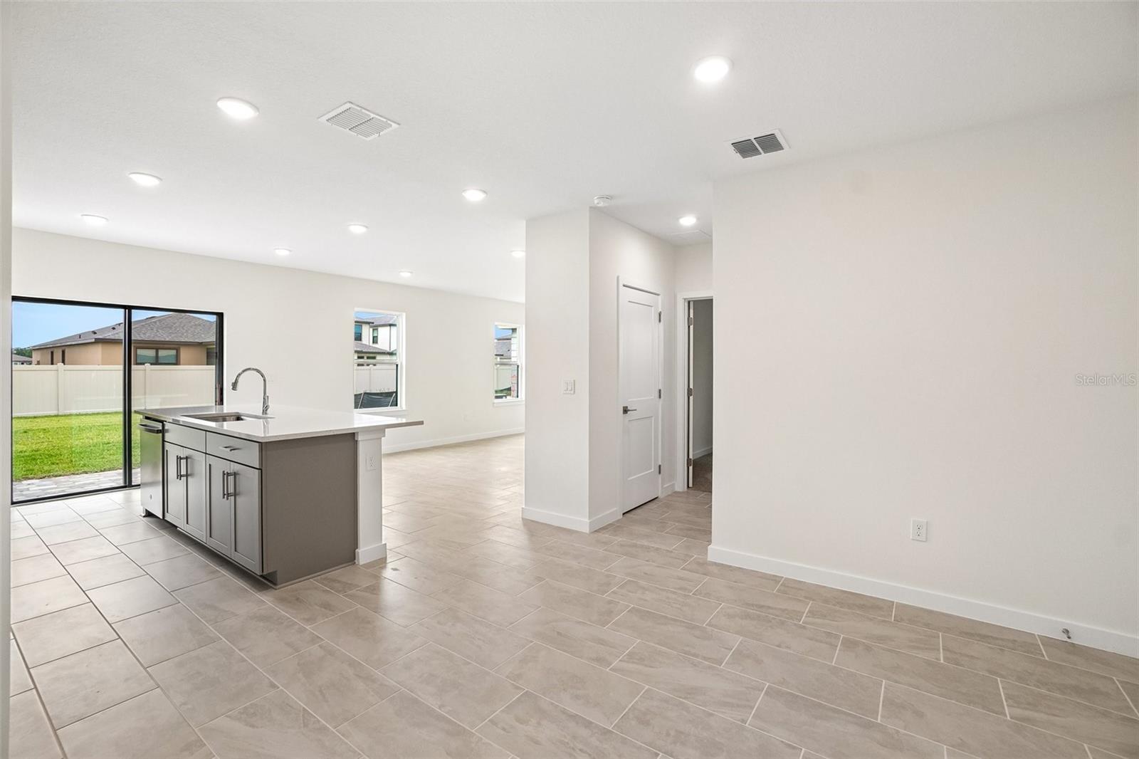 3237 Cup Dr Property Photo 14