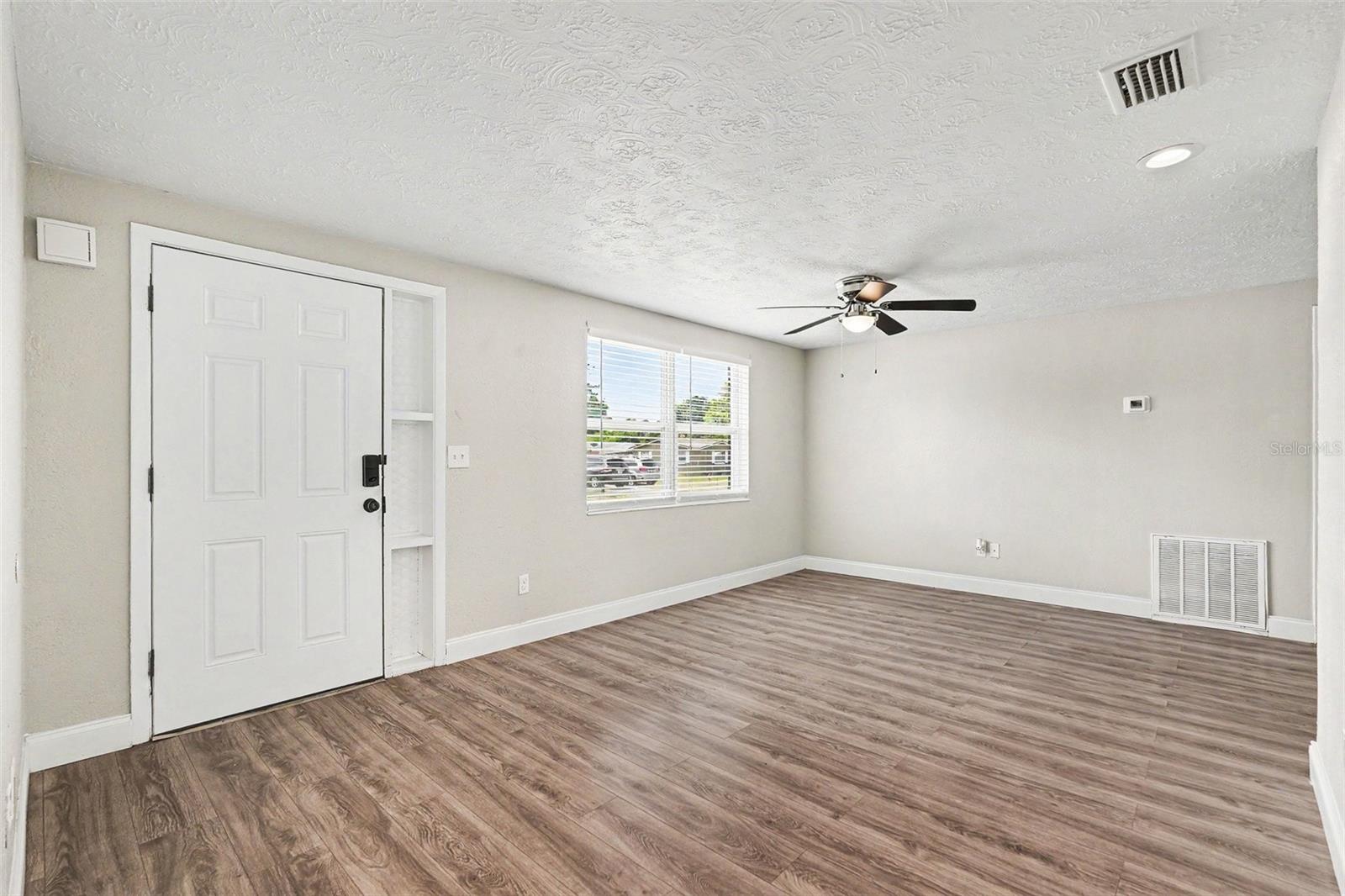 4113 Kibler Ln Property Photo 2