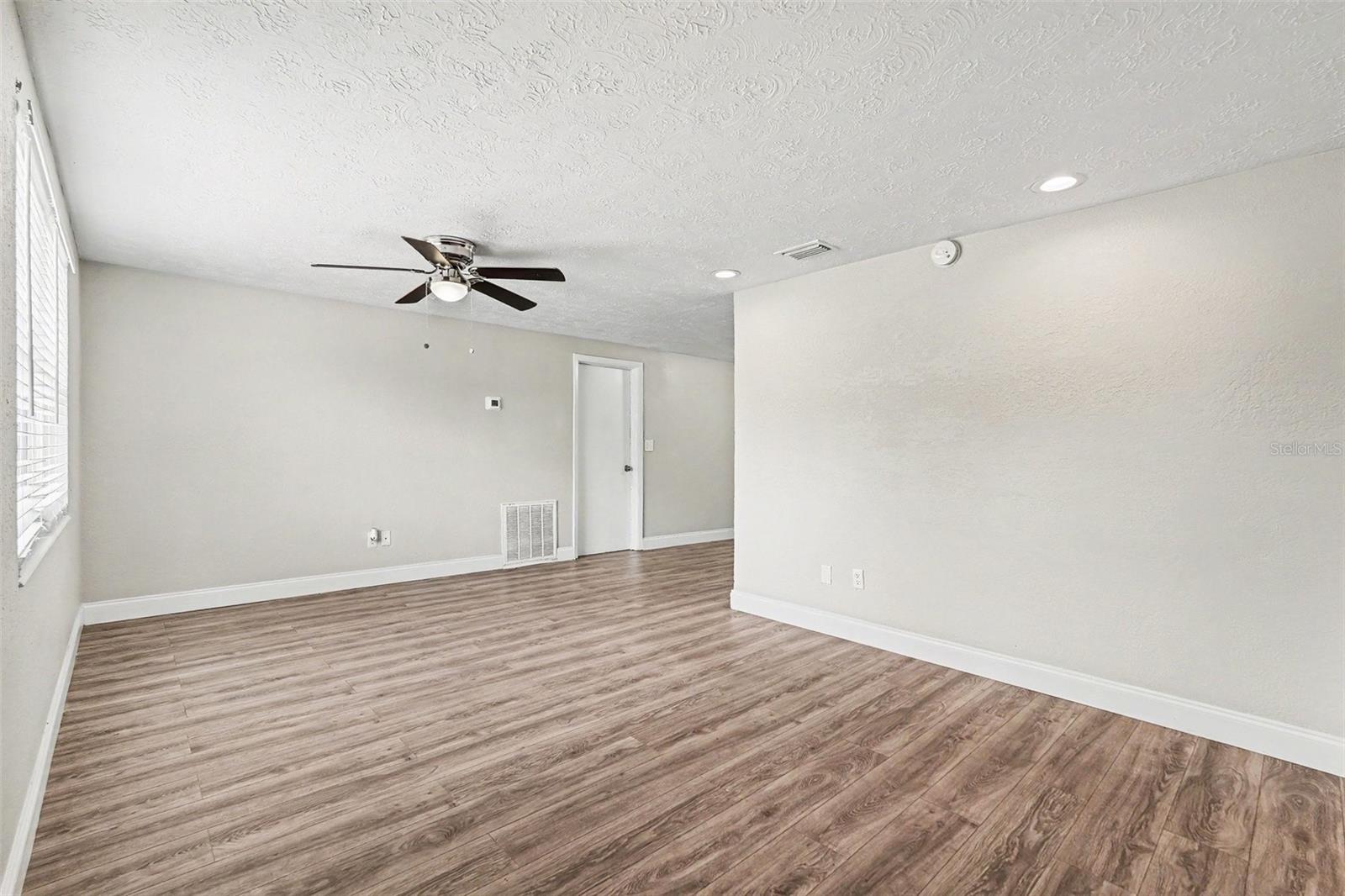 4113 Kibler Ln Property Photo 3