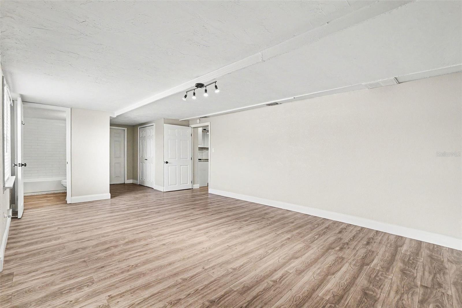 4113 Kibler Ln Property Photo 8