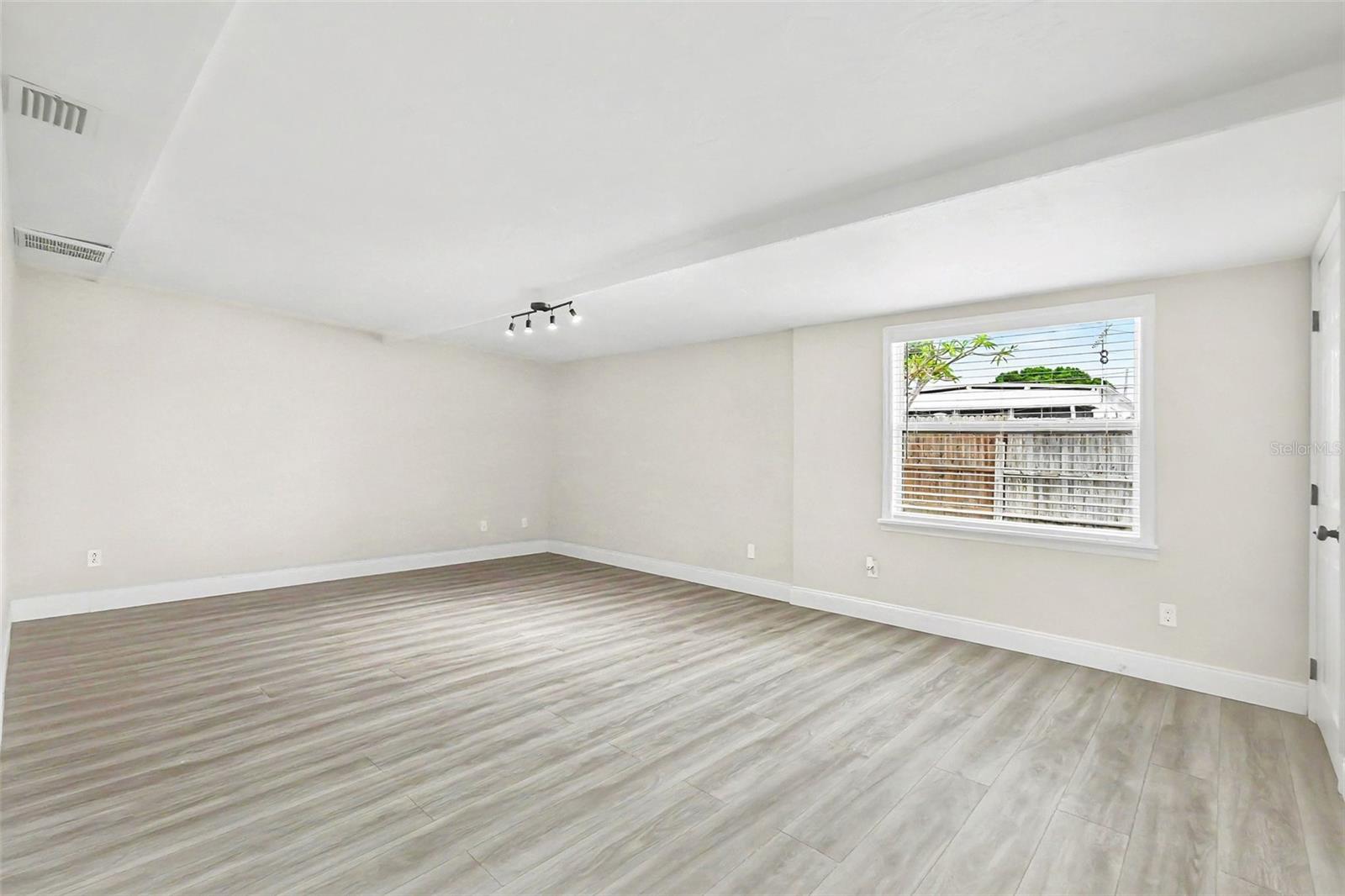 4113 Kibler Ln Property Photo 10