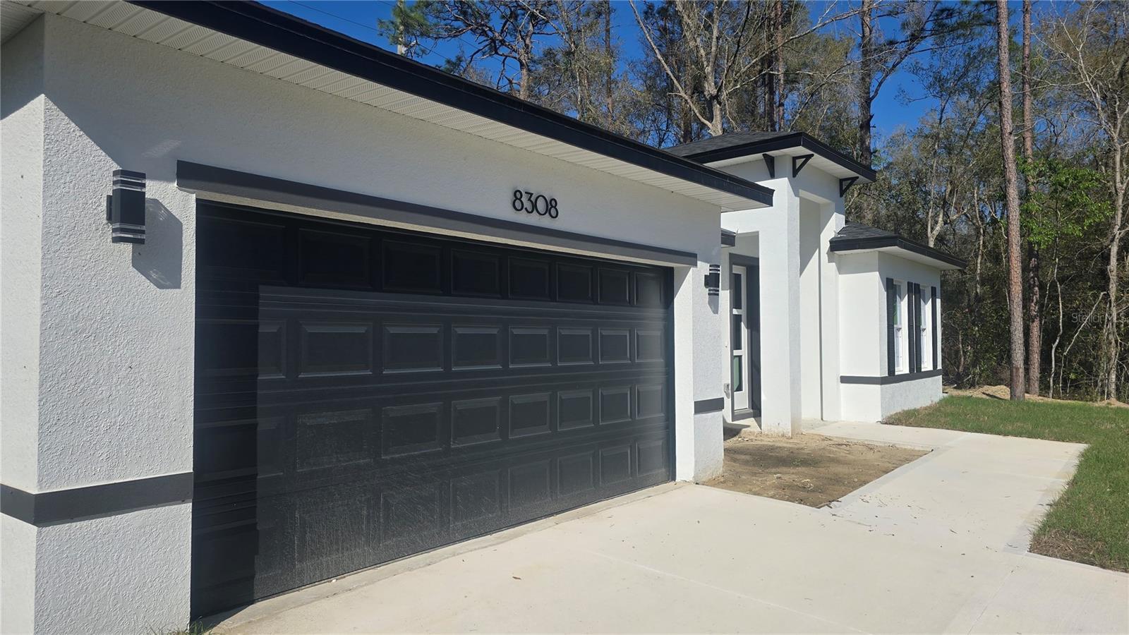 8308 N Vince Dr Property Photo 4