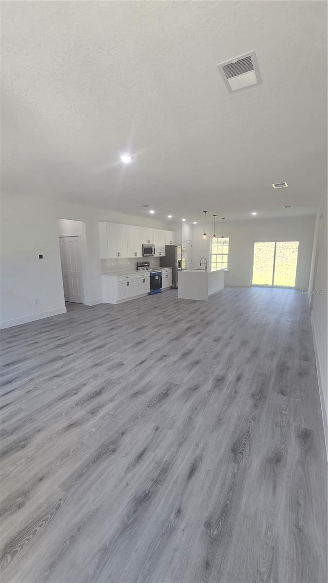 8308 N Vince Dr Property Photo 7