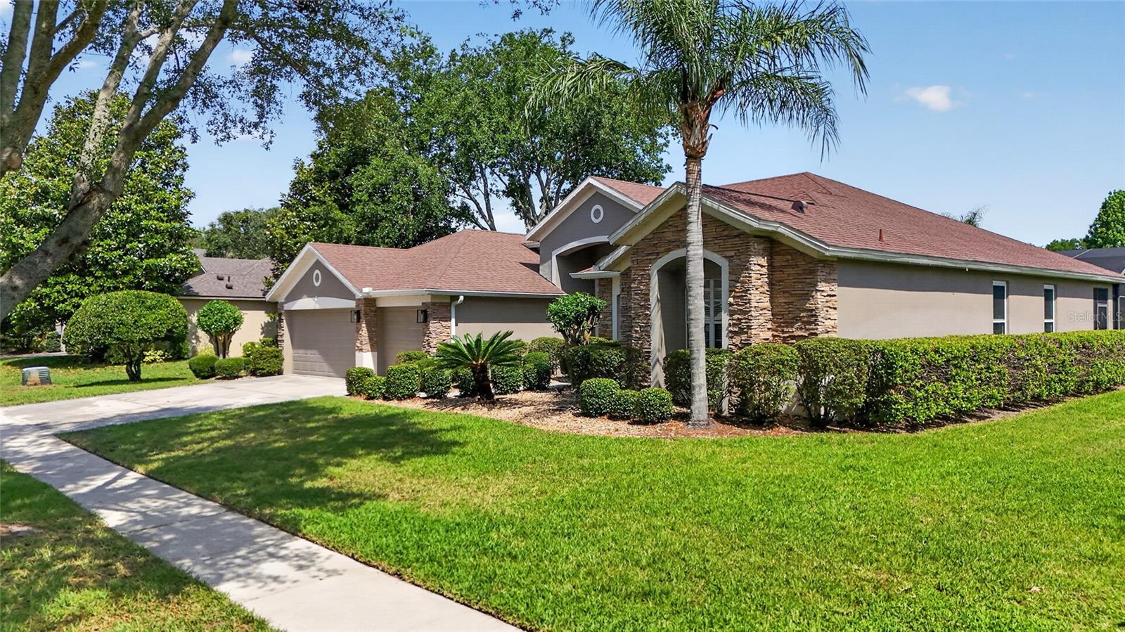 10354 Oakview Pointe Ter Property Photo 3