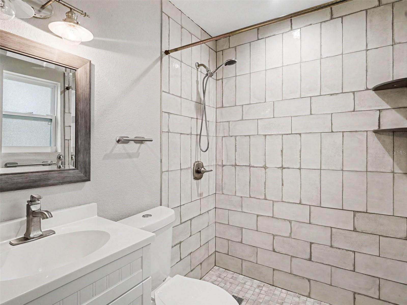 2746 Hibiscus St Property Photo 27