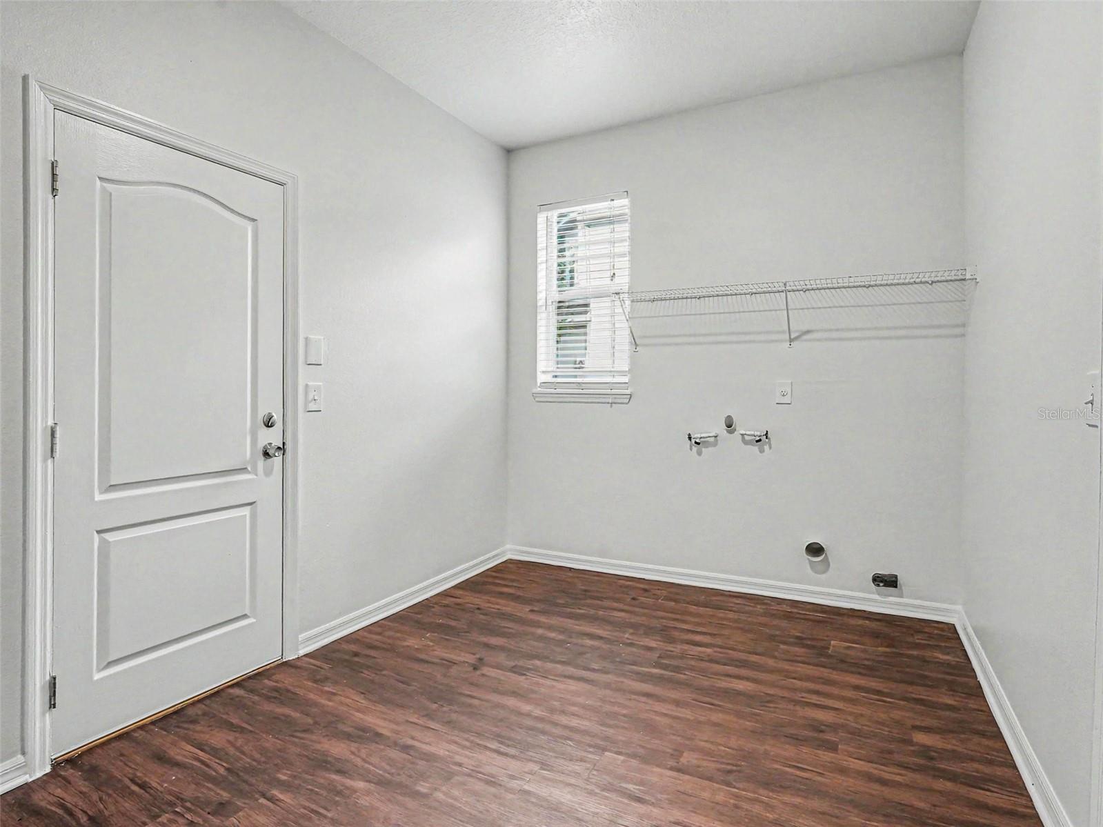 526 Azalea Bloom Dr Property Photo 8