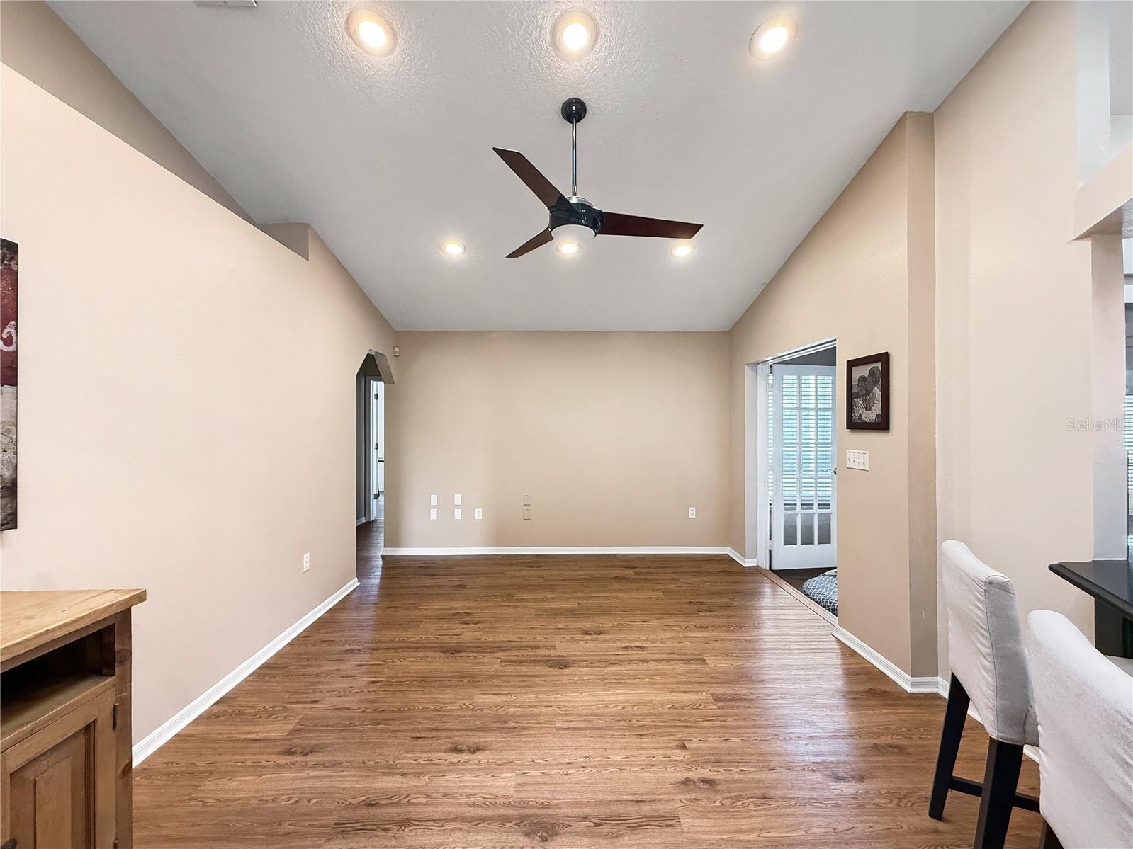 1308 Cinda Ct Property Photo 4