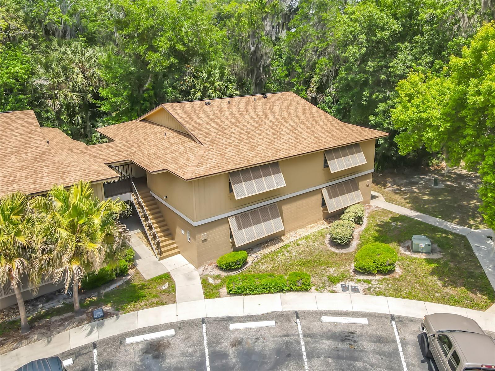 110 Cypress Woods Ct #7d Property Photo 3