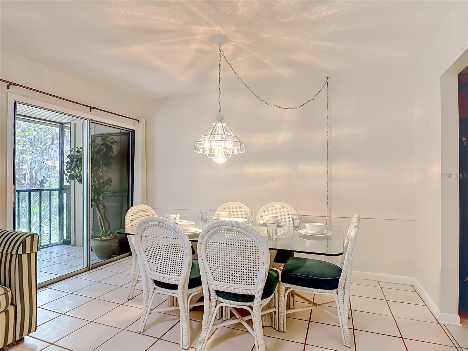110 Cypress Woods Ct #7d Property Photo 12