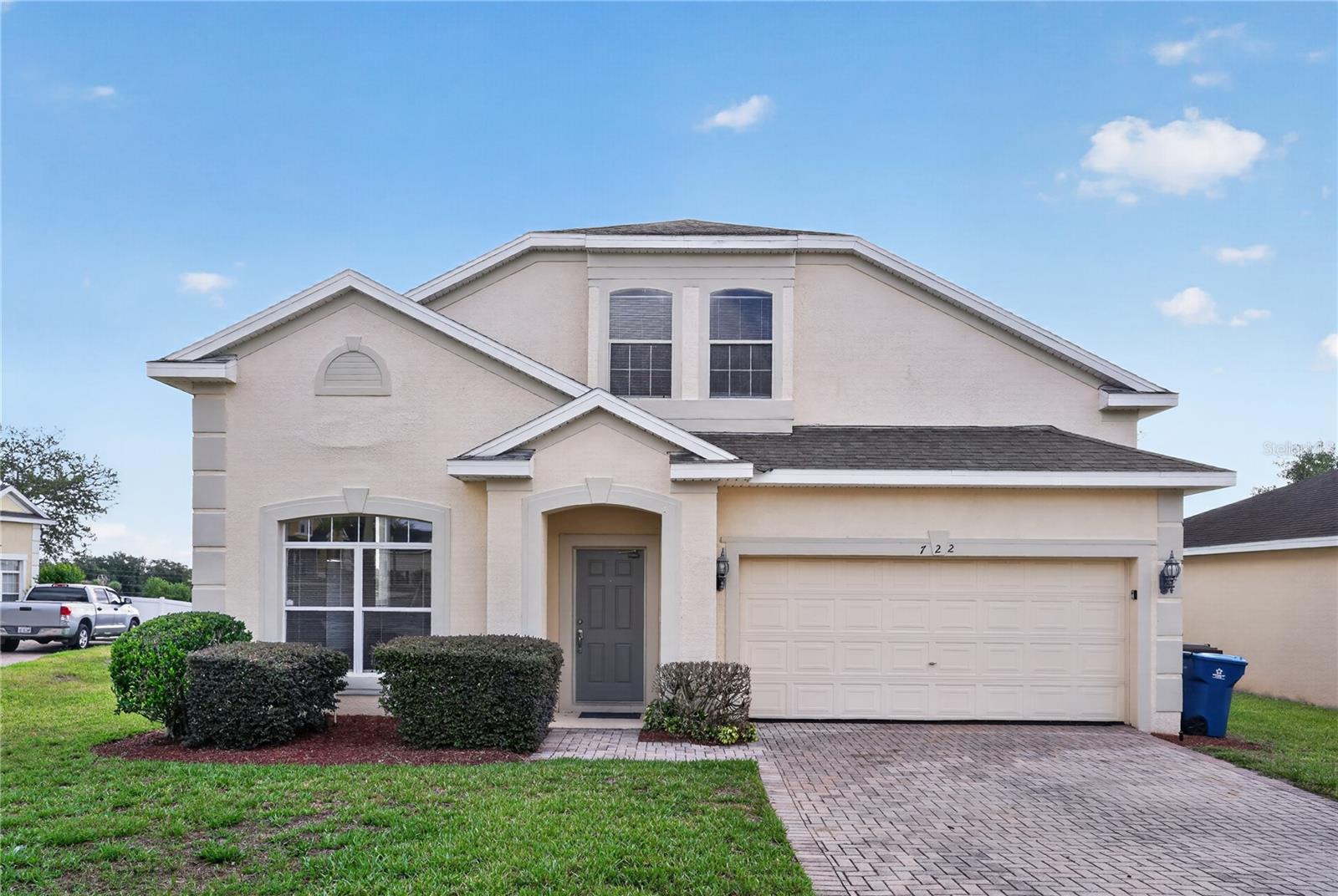 722 Cadiz Loop Property Photo 1