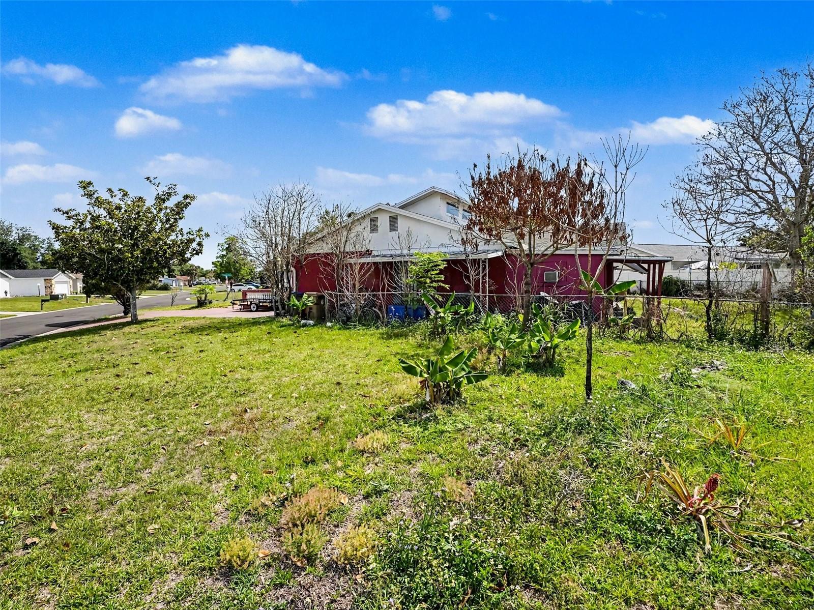 151 Tulpan Dr Property Photo 30