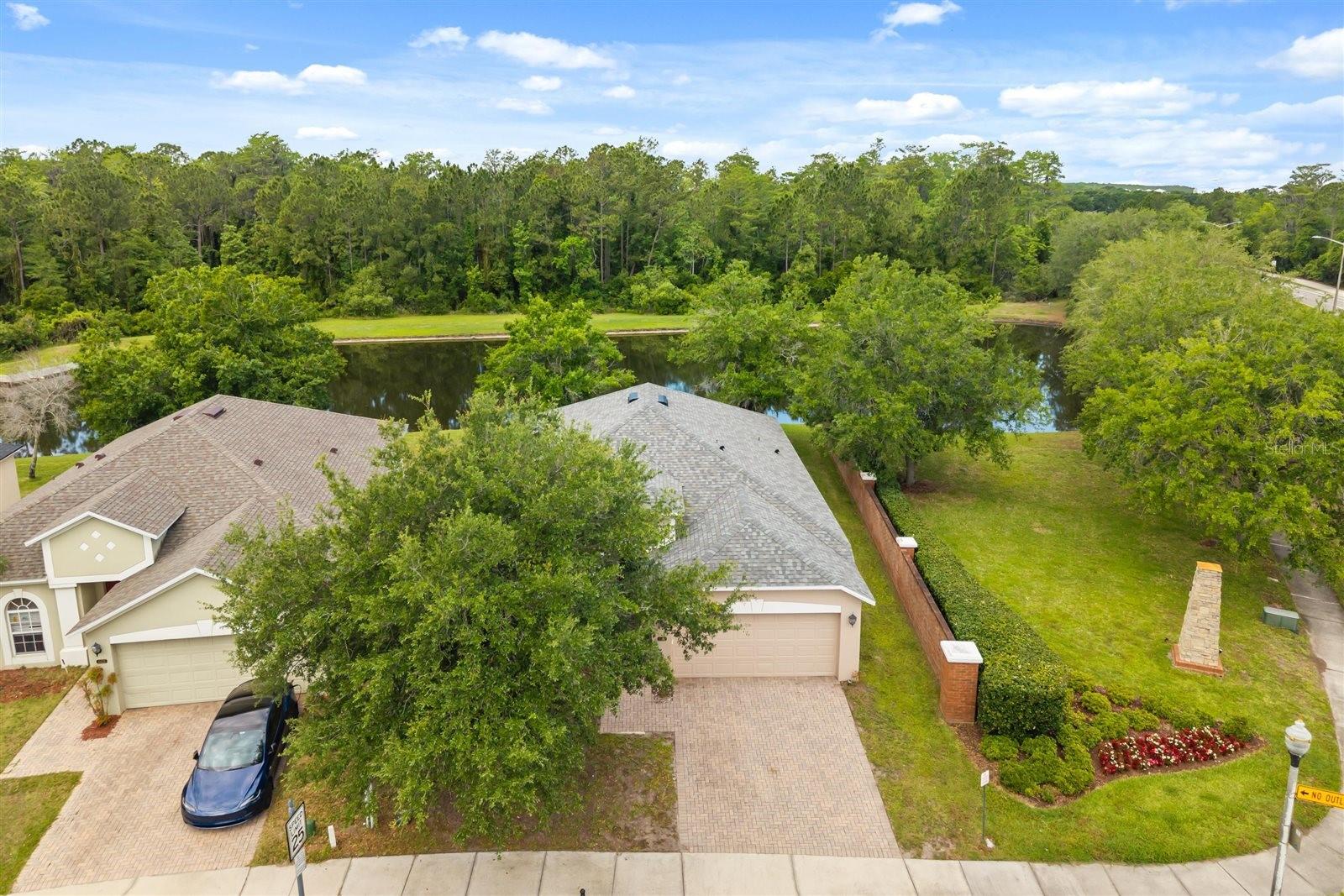 9406 Candice Ct Property Photo 4