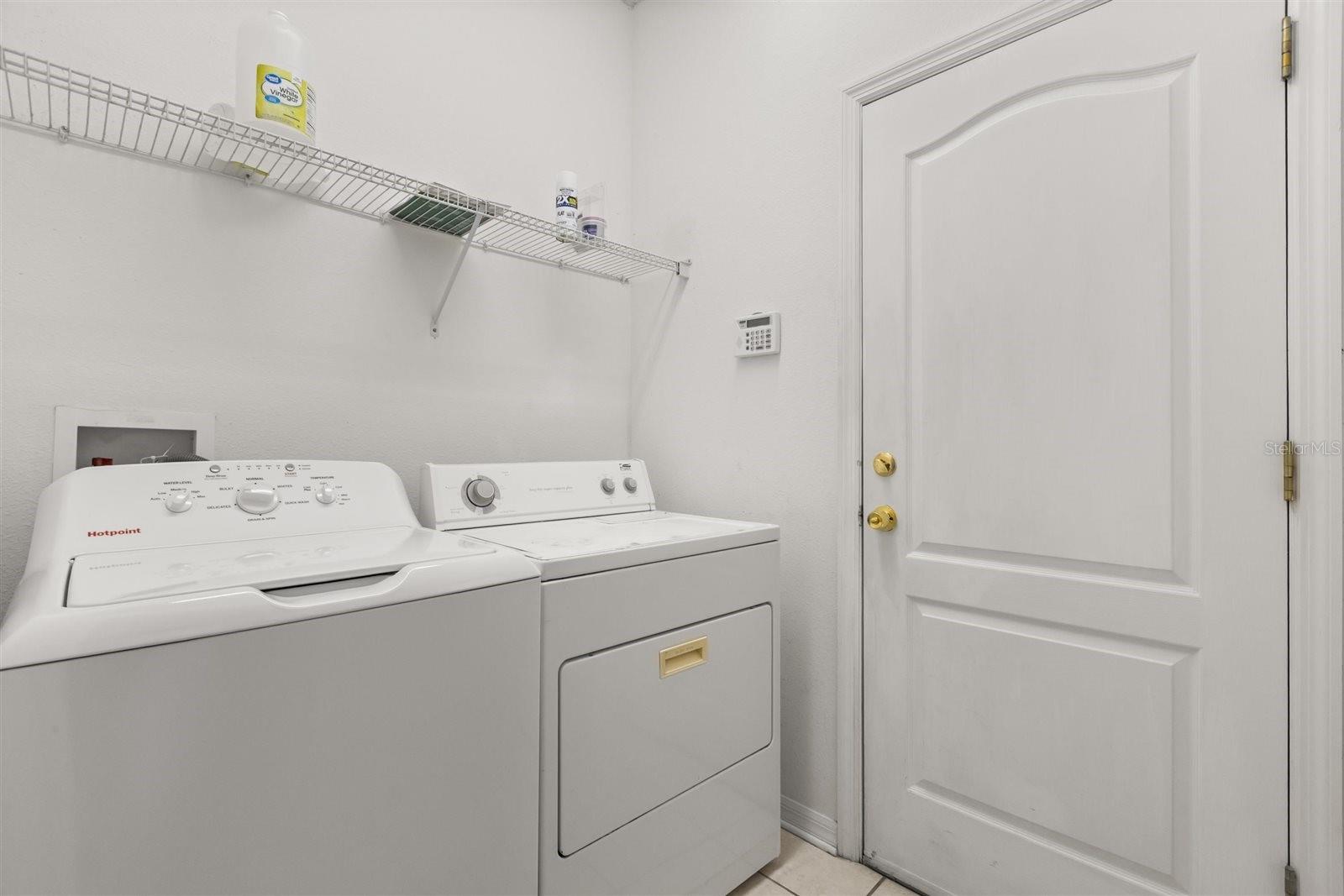 9406 Candice Ct Property Photo 32