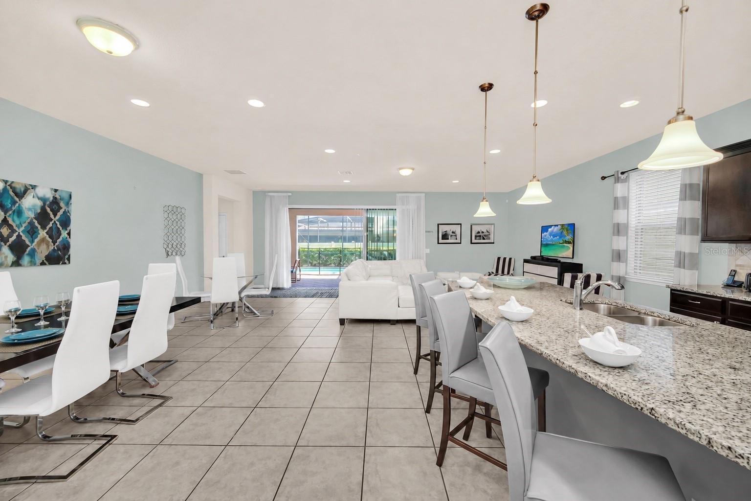 8887 Menton Loop Property Photo 4