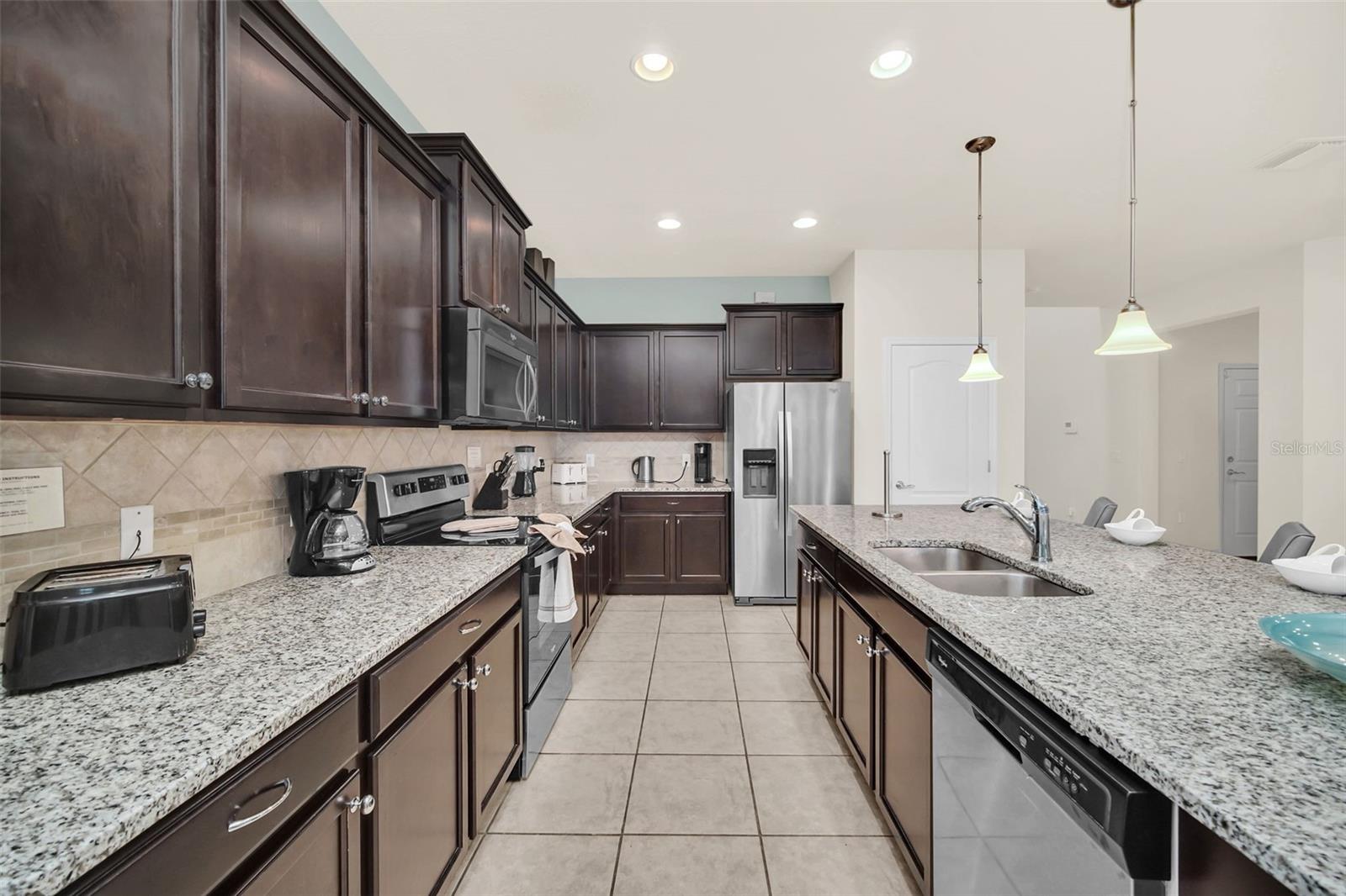 8887 Menton Loop Property Photo 6