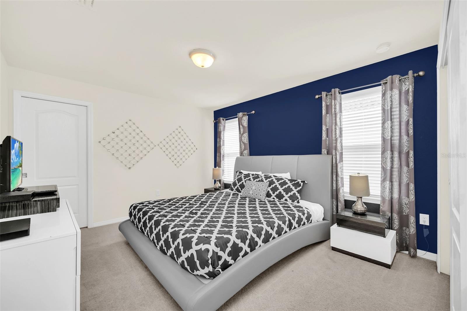8887 Menton Loop Property Photo 16