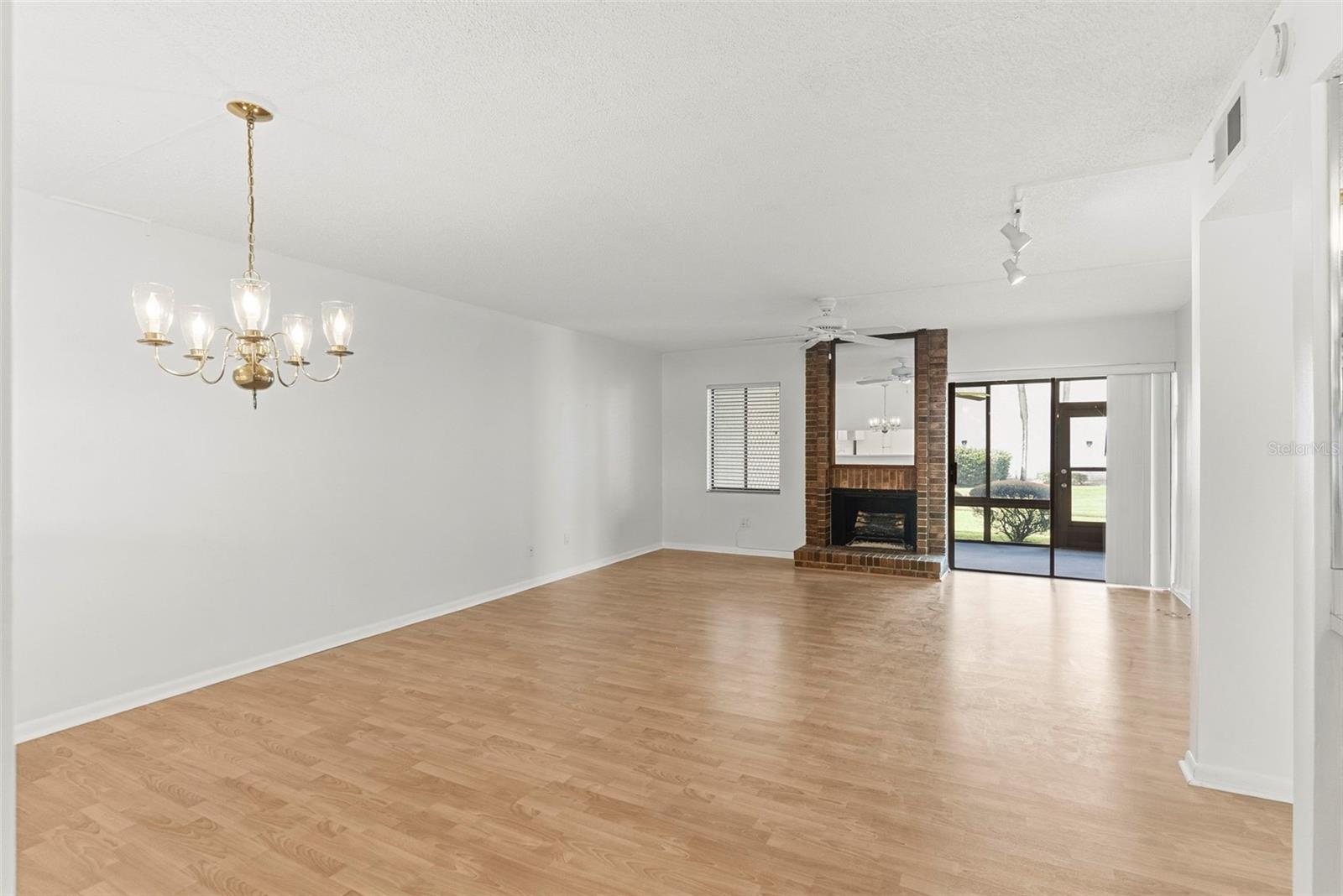 7 Escondido Cir #67 Property Photo 11