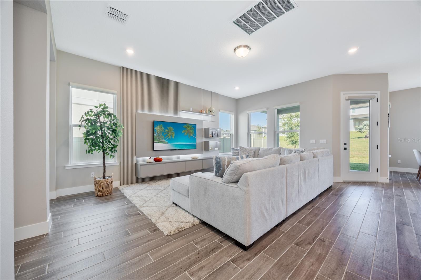 5150 Citrus Leaf Blvd Property Photo 11