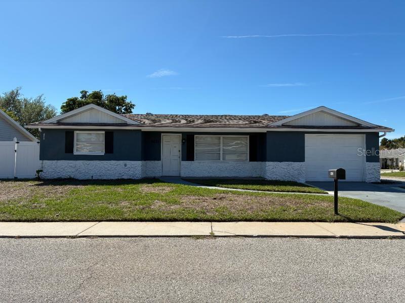 9425 Lido Ln Property Photo 1