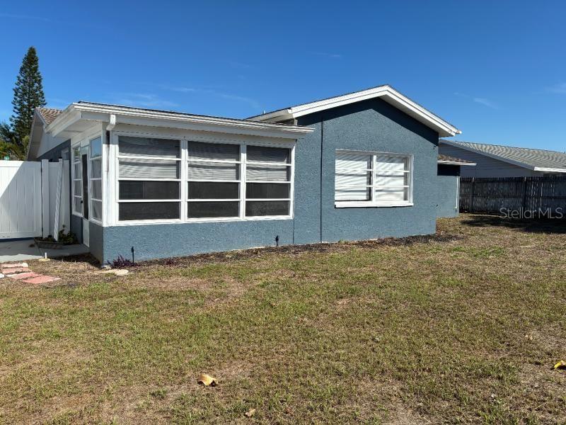 9425 Lido Ln Property Photo 14