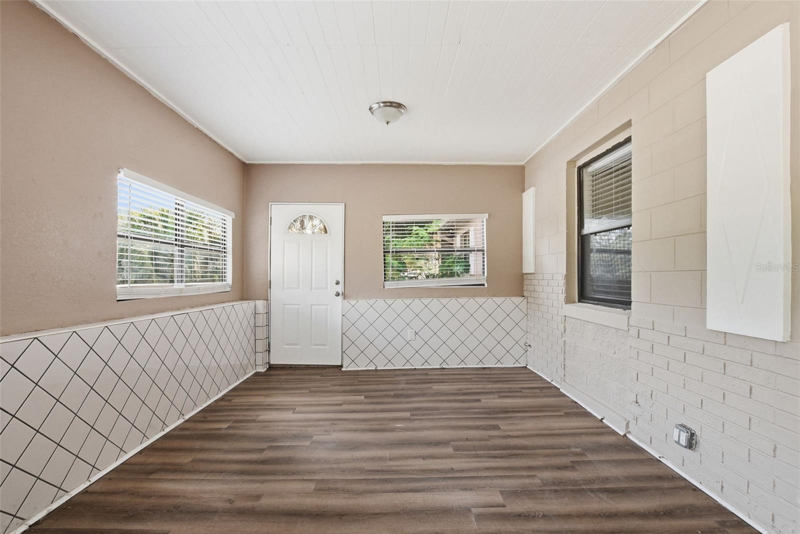 5103 Liming Ave Property Photo 3