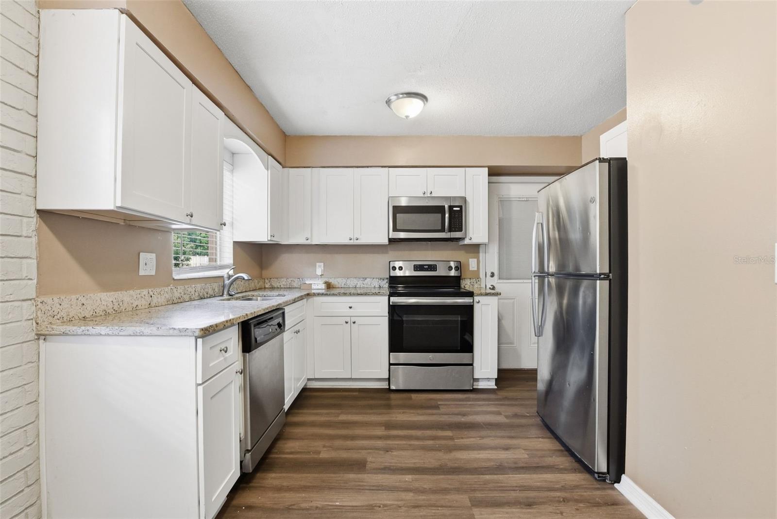 5103 Liming Ave Property Photo 10