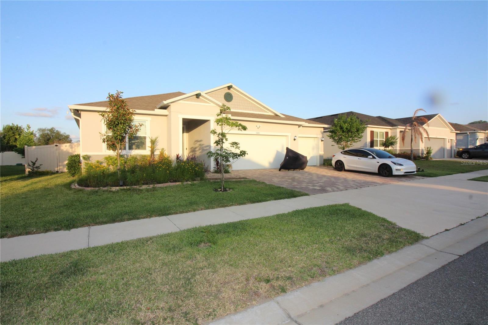 9449 Sanders Park Pl Property Photo 3