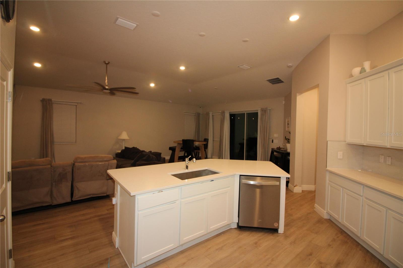 9449 Sanders Park Pl Property Photo 10