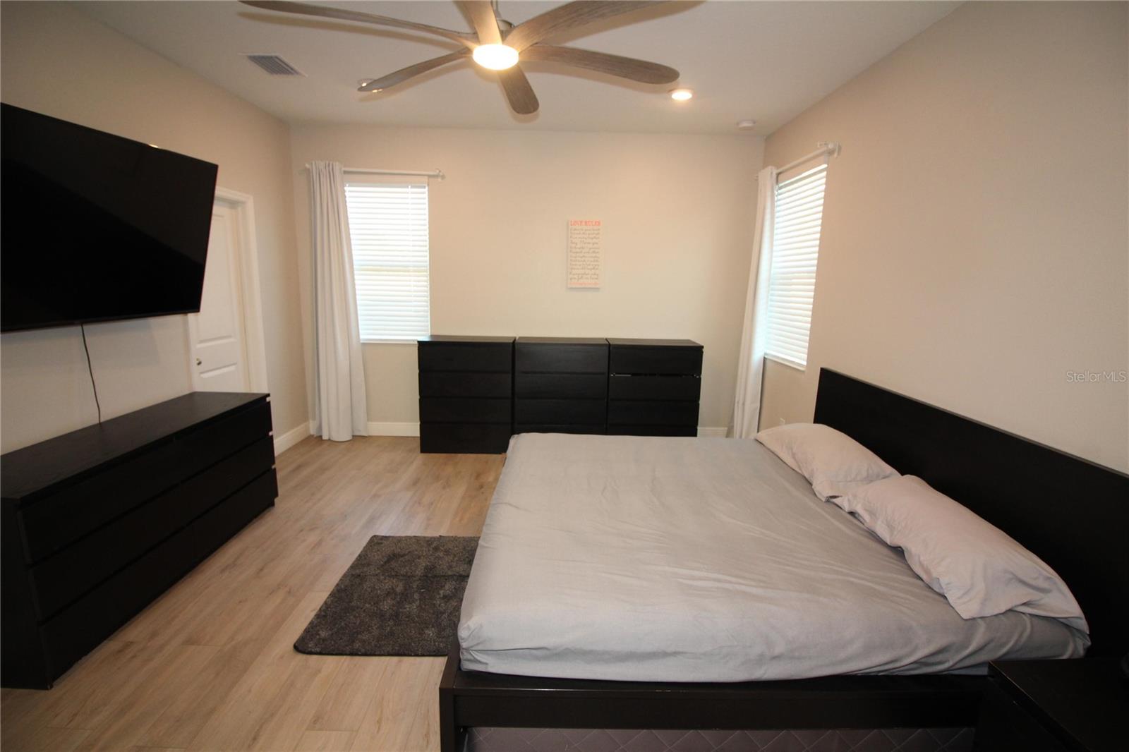 9449 Sanders Park Pl Property Photo 15