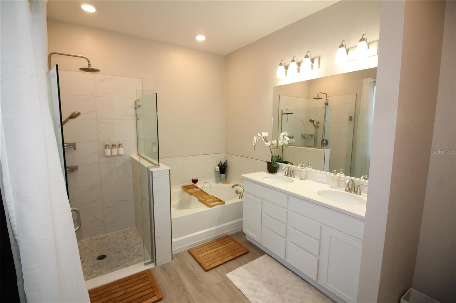9449 Sanders Park Pl Property Photo 18