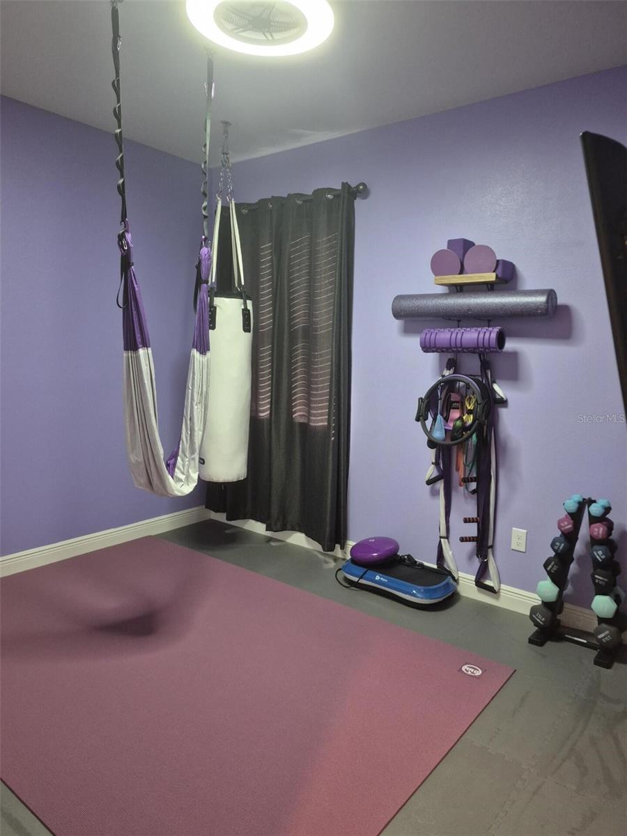 9449 Sanders Park Pl Property Photo 22