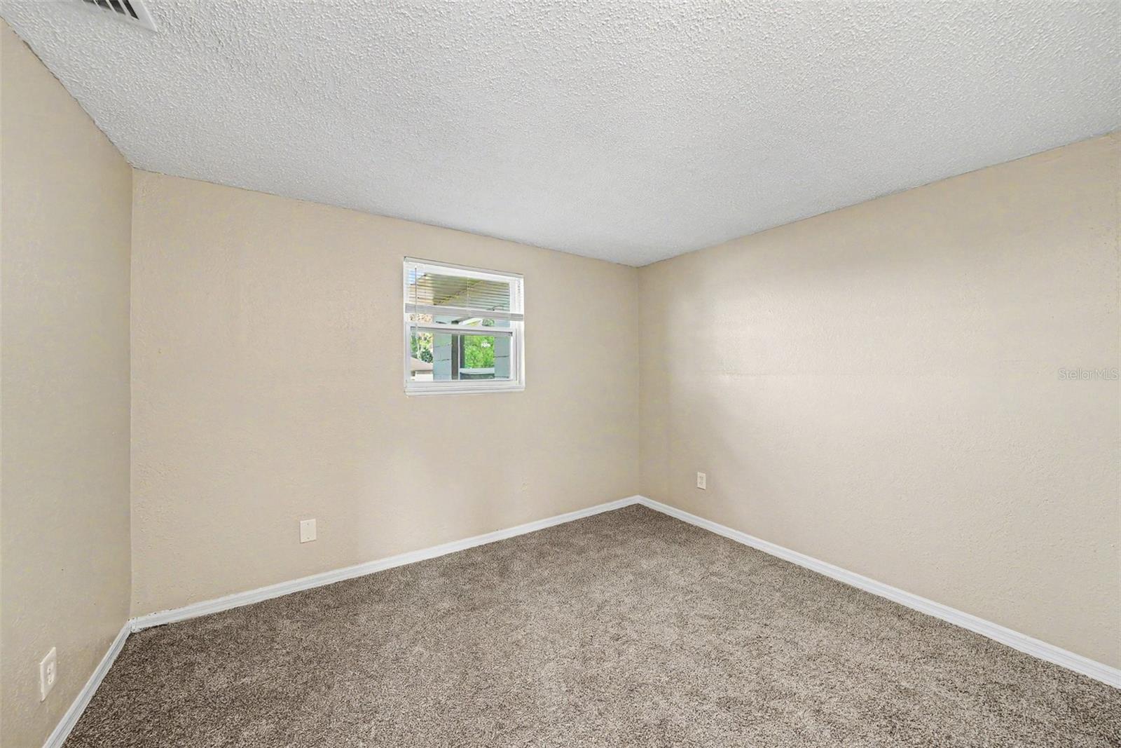 10118 114th Ter Property Photo 5