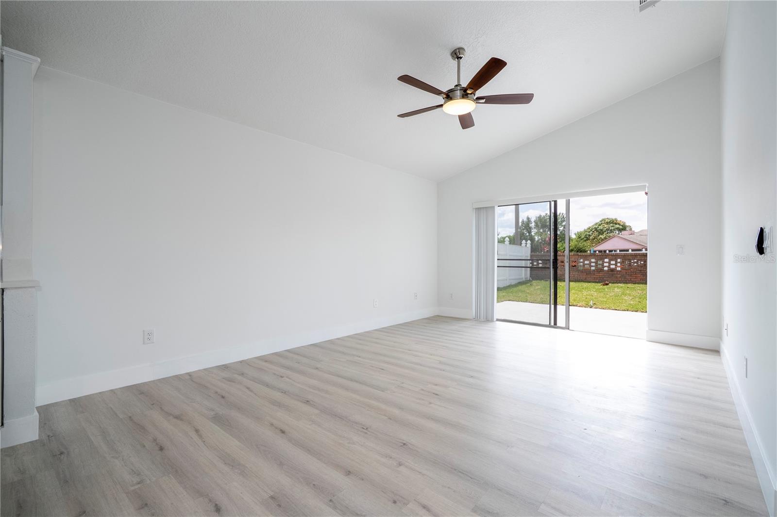 2218 Newt St Property Photo 16