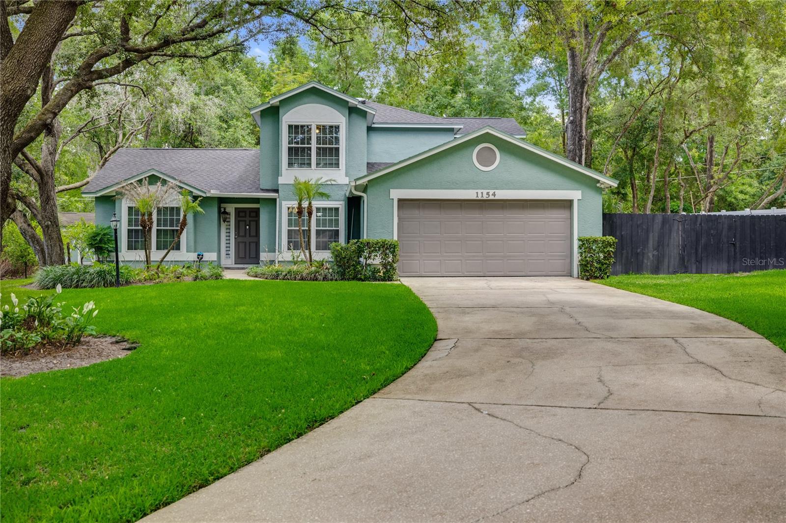 1154 Deer Lake Cir Property Photo 1