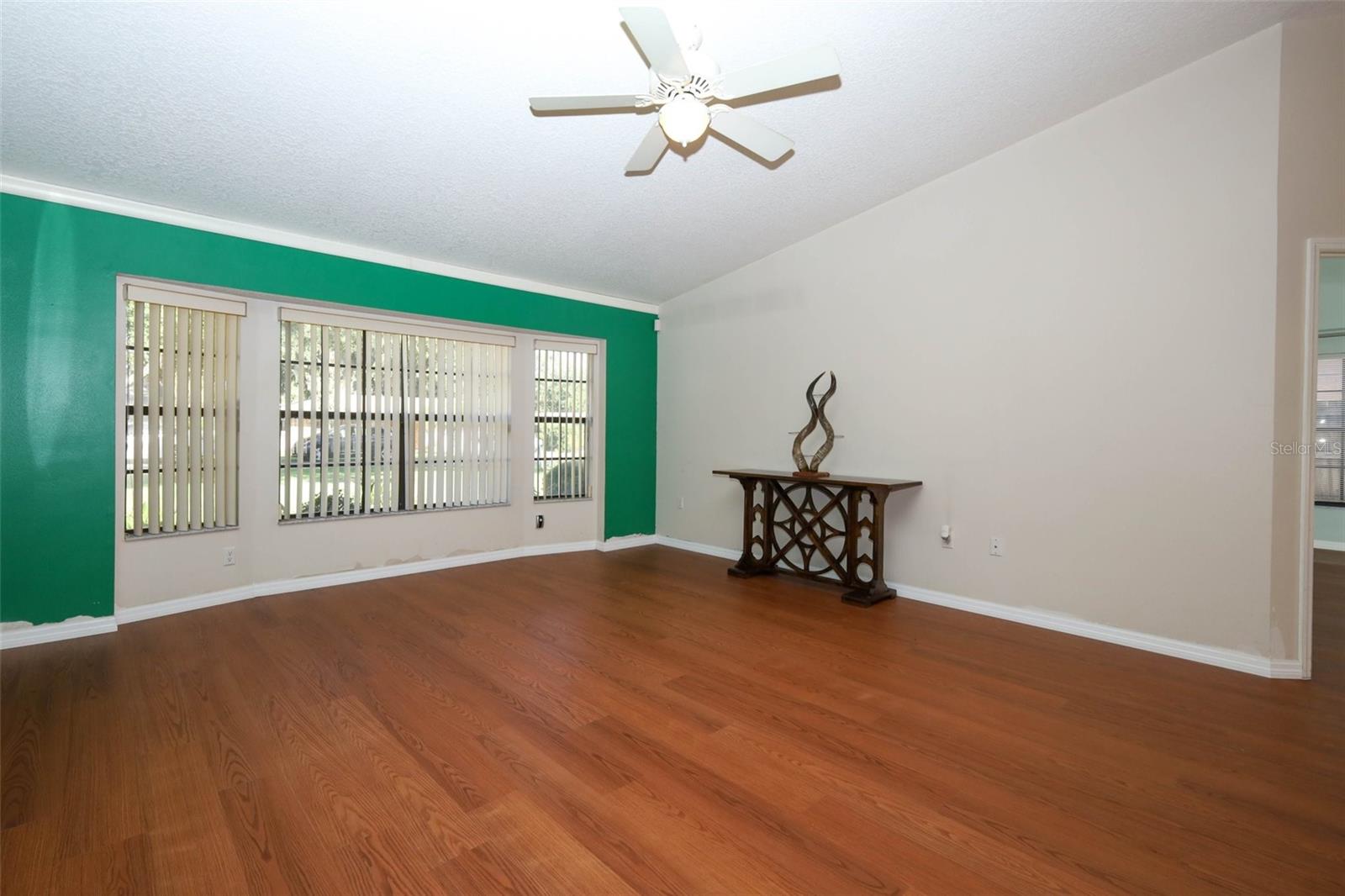 610 Yorktown Dr Property Photo 3