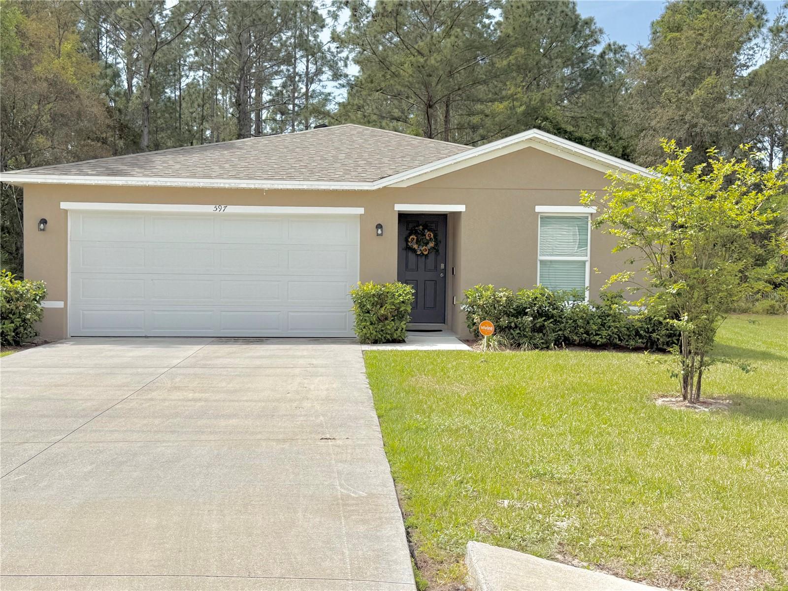 597 LIVE OAK LOOP