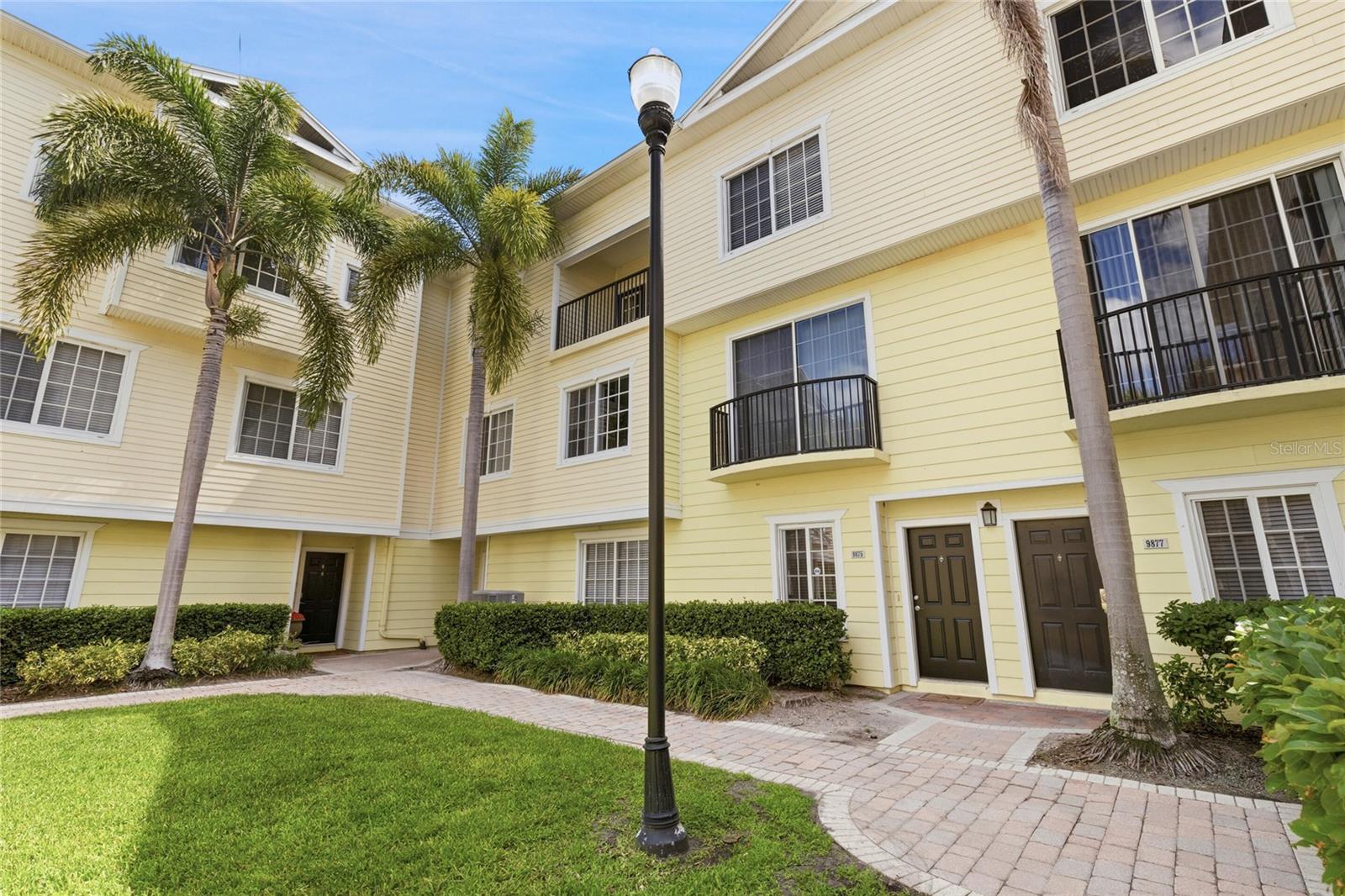 9875 MEADOW FIELD CIR Property Photo 1