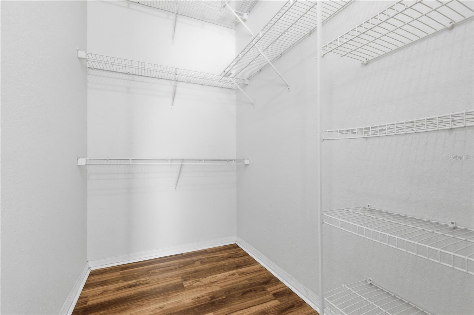9875 Meadow Field Cir Property Photo 14