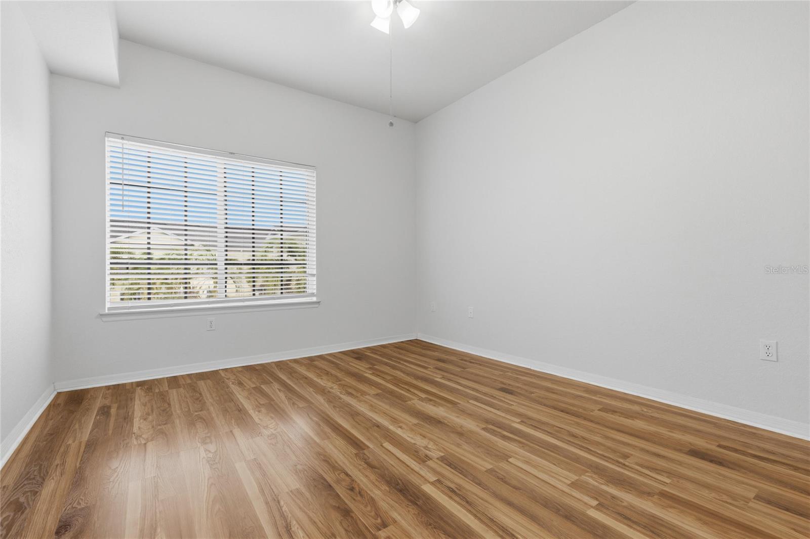 9875 Meadow Field Cir Property Photo 16