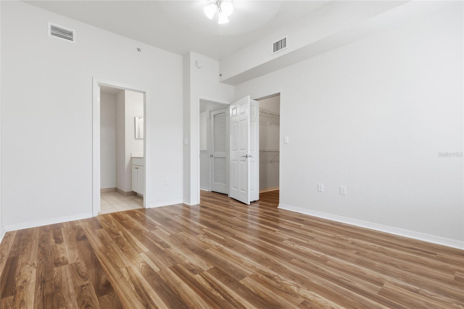 9875 Meadow Field Cir Property Photo 17