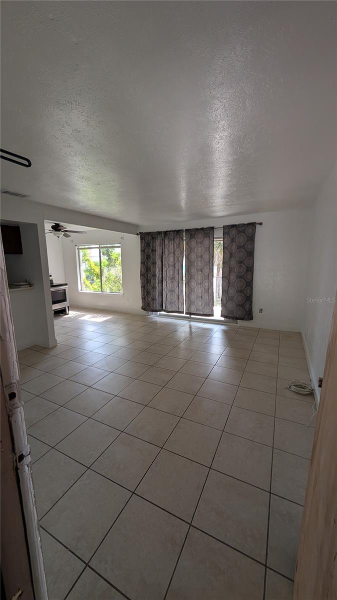 4028 Billingsgate Rd Property Photo 3